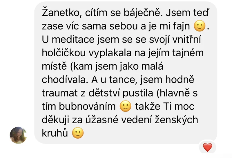 Recenze klientky ženských kruhů – meditace s vnitřní holčičkou, tanec, bubnování, traumata z dětství