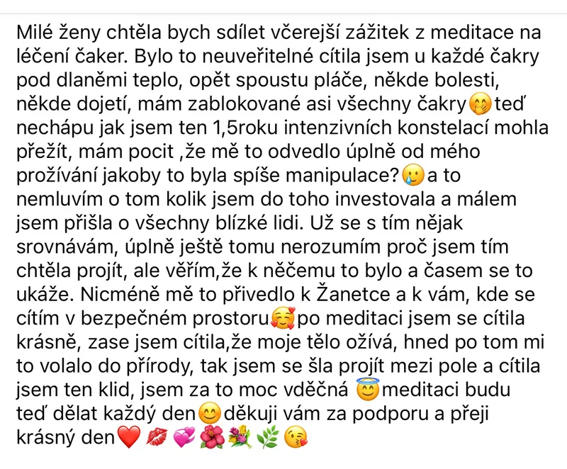 Recenze klientky léčivé meditace – léčení čaker, teplo pod dlaněmi, oživení těla, bezpečný prostor